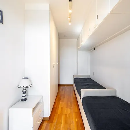 In With Sea Views * 블랑켄베르크